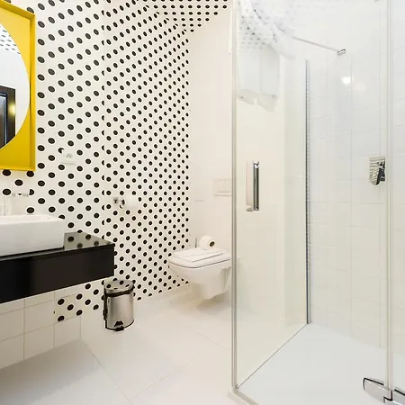 Empirent Mucha Apartments
